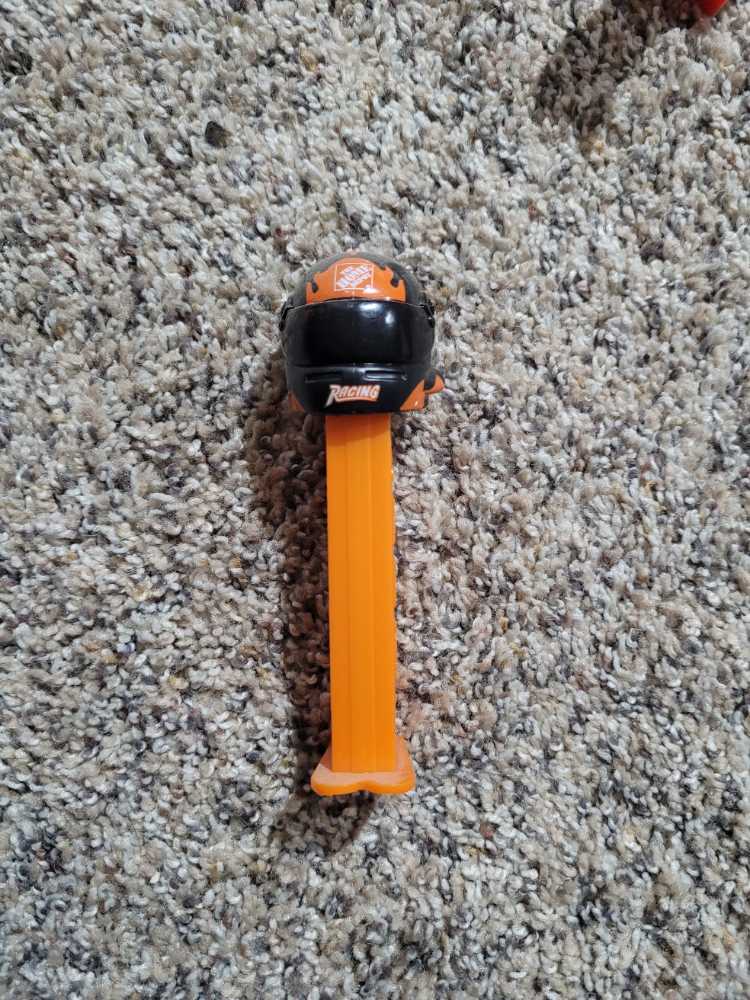 Nascar - The Home Depot  pez collectible - Main Image 3