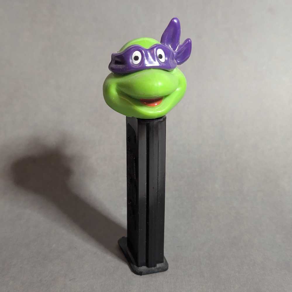 TMNT A - Donatello A Happy Black  - Books & Comics pez collectible - Main Image 2
