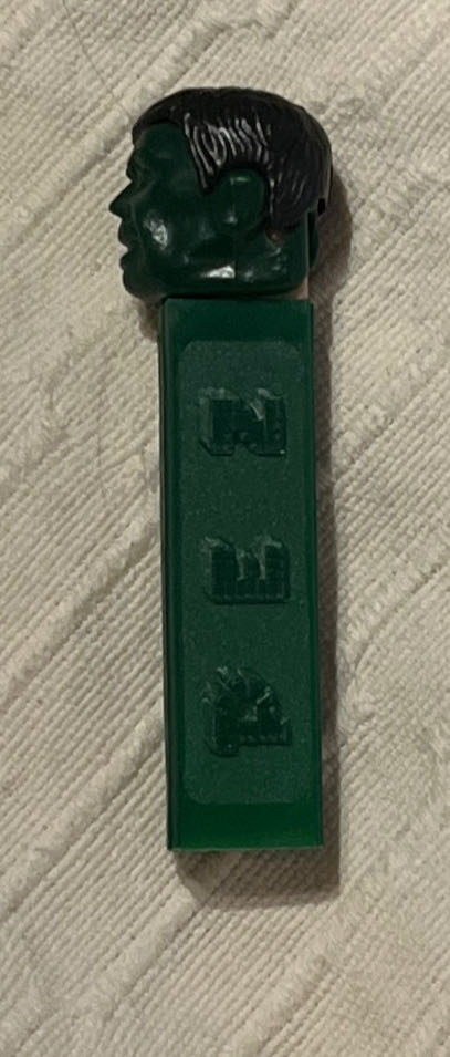 Star Wars: The Mandalorian Grogu Gift Tin