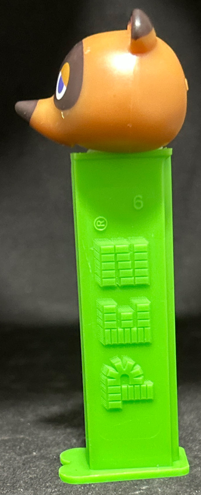 Animal Crossing - Tom Nook - Video Games pez collectible [Barcode 073621090026] - Main Image 3