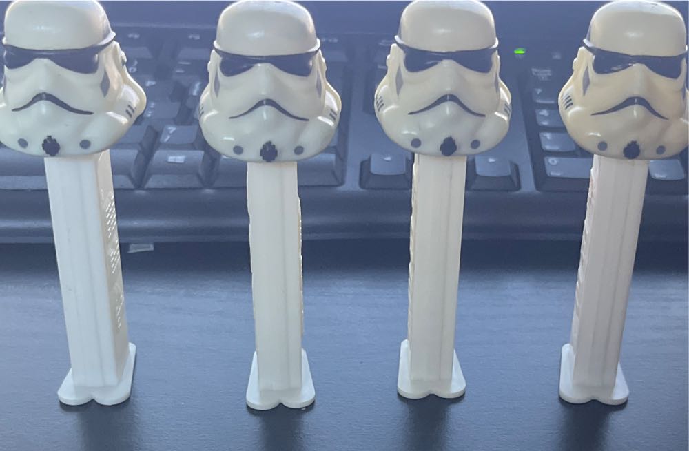 Star Wars Wicket PEZ- Storm Trooper - Star Wars pez collectible [Barcode 073621008526] - Main Image 2