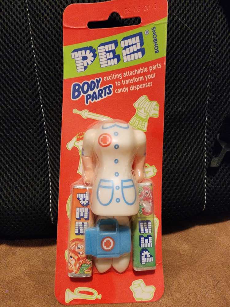 Body Parts - Nurse with medic bag - Body Parts series 1 pez collectible - Main Image 2
