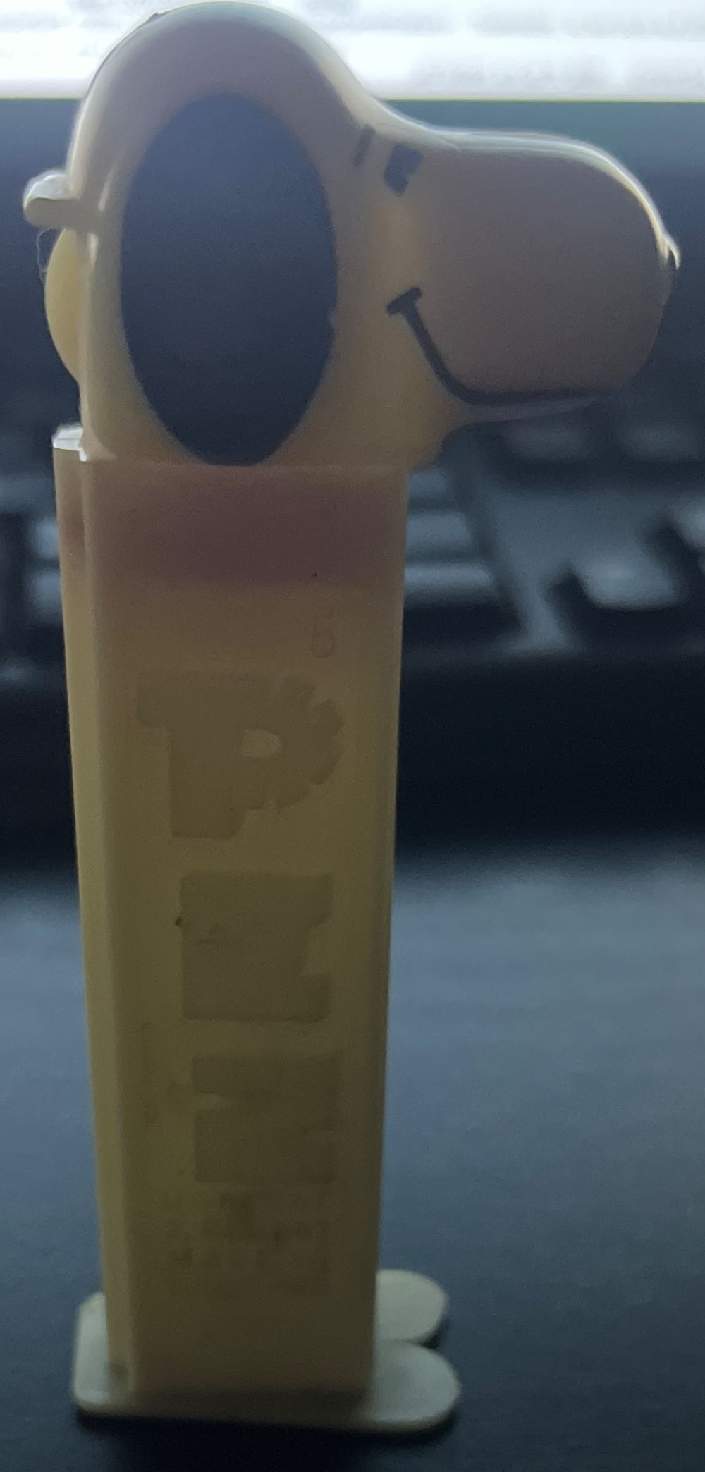 Snoopy - Peanuts Gang pez collectible - Main Image 2