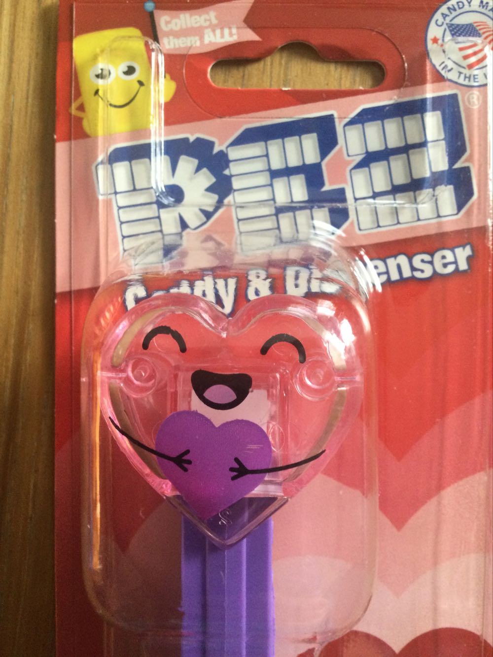 Valentine’s Day - Heart - Purple Hugging Crystal Heart - Valentine’s Day pez collectible [Barcode 073621322240] - Main Image 4