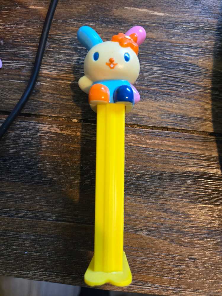 Pez Whistle Blue/red Stem