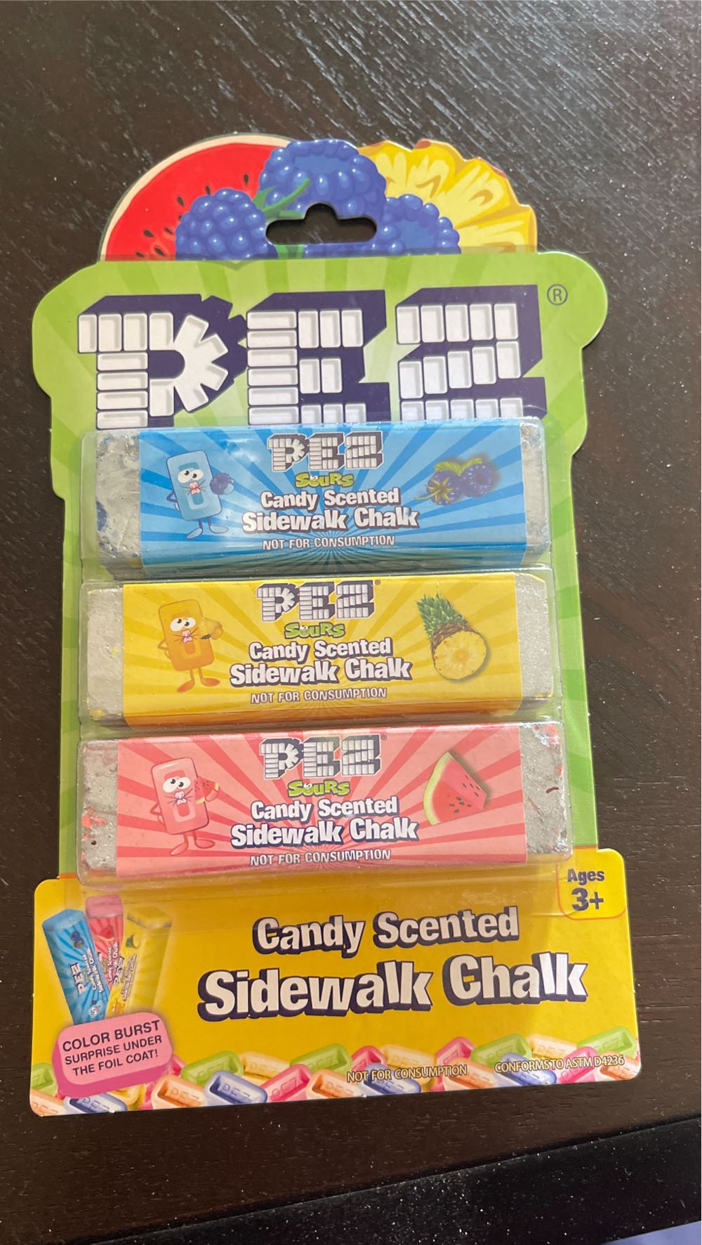 Pez - Sidewalk Chalk - Non-dispenser: Toy pez collectible [Barcode 840419722281] - Main Image 3