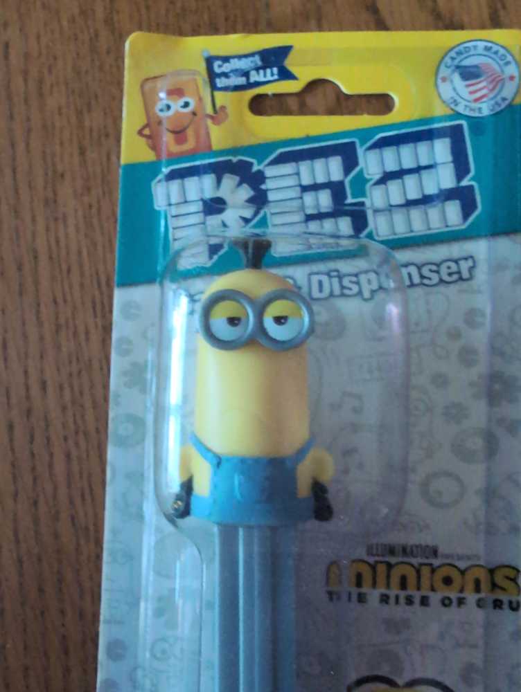 Minions The Rise Of Gru Kevin  pez collectible [Barcode 073621091214] - Main Image 2