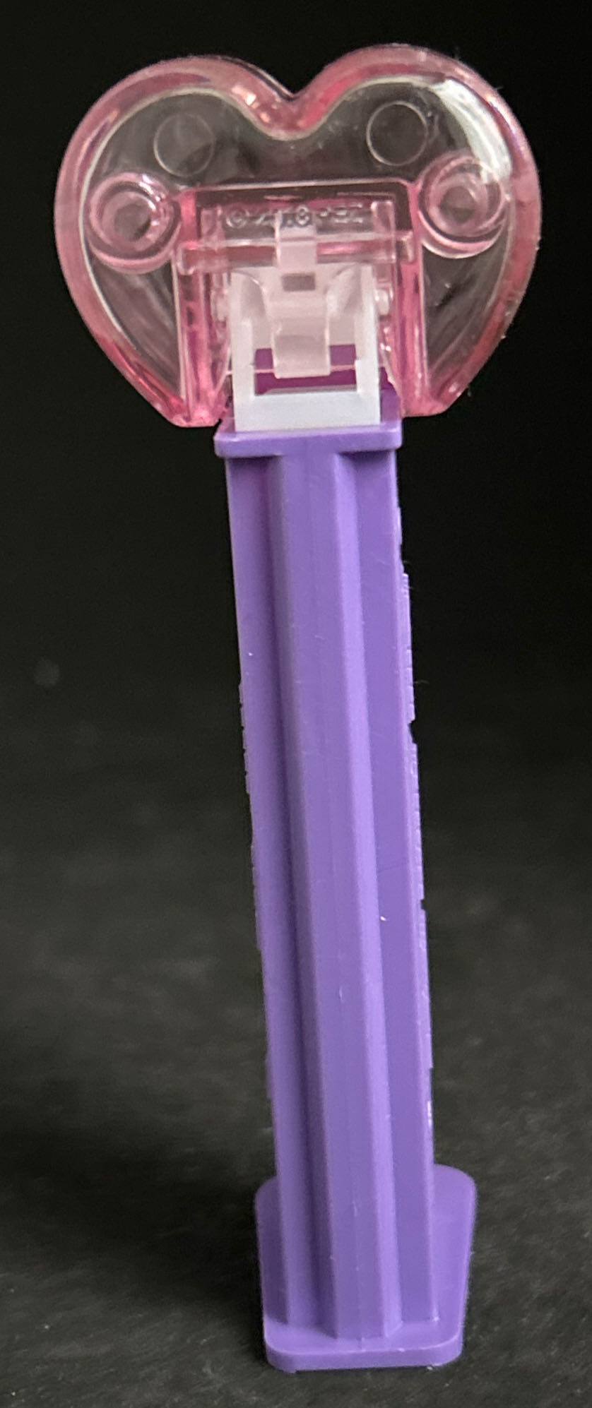 Valentines - Crystal Hugging Heart - Seasonal pez collectible [Barcode 073621092143] - Main Image 2