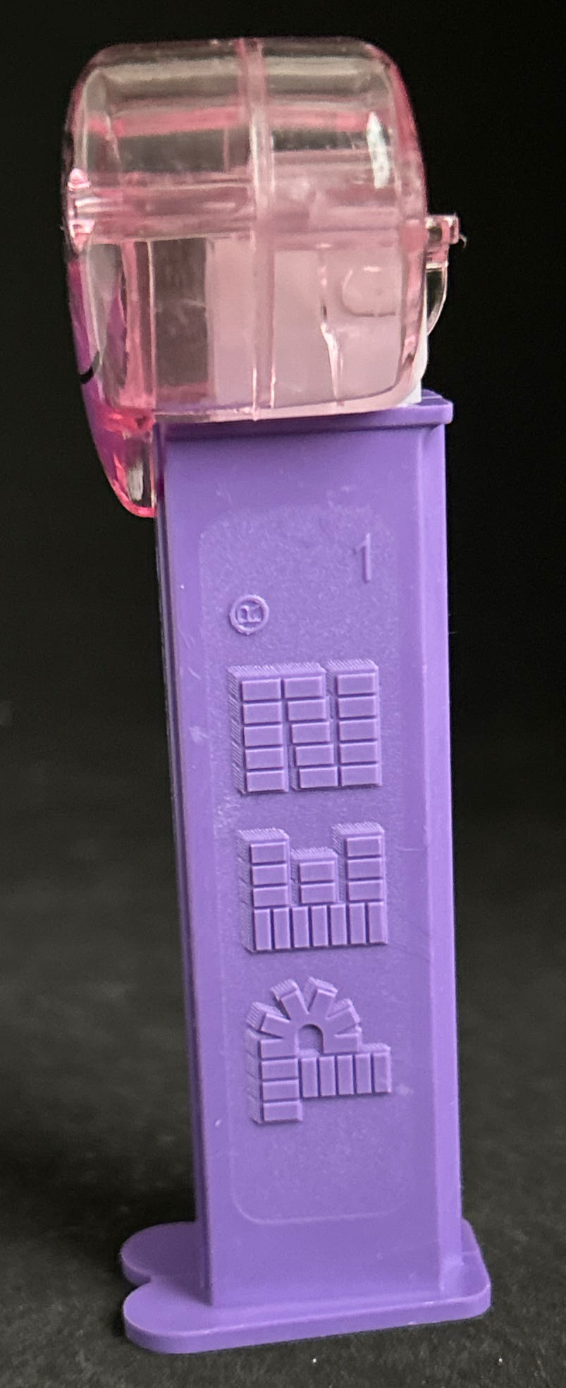 Valentines - Crystal Hugging Heart - Seasonal pez collectible [Barcode 073621092143] - Main Image 3