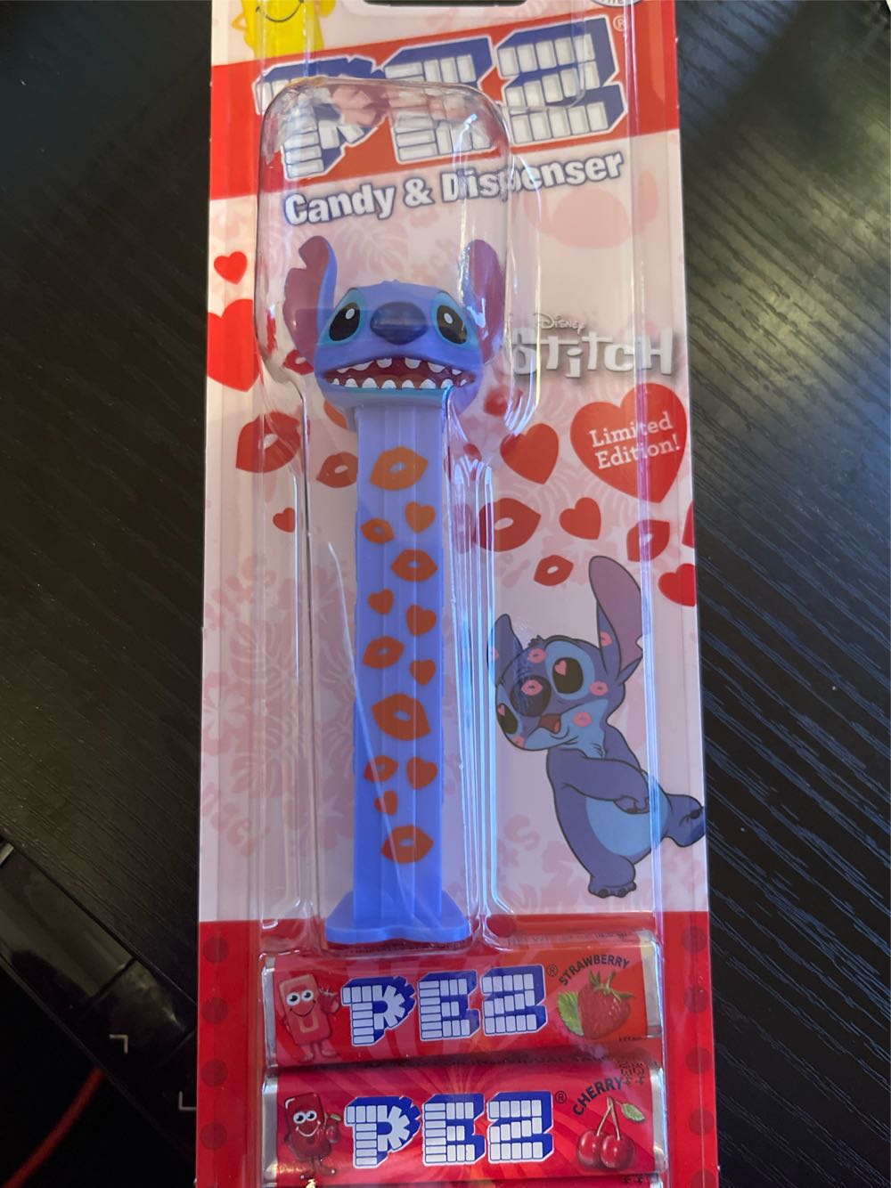 Lilo & Stitch - Stitch Valentine’s Day - Limited Edition pez collectible [Barcode 073621937093] - Main Image 2