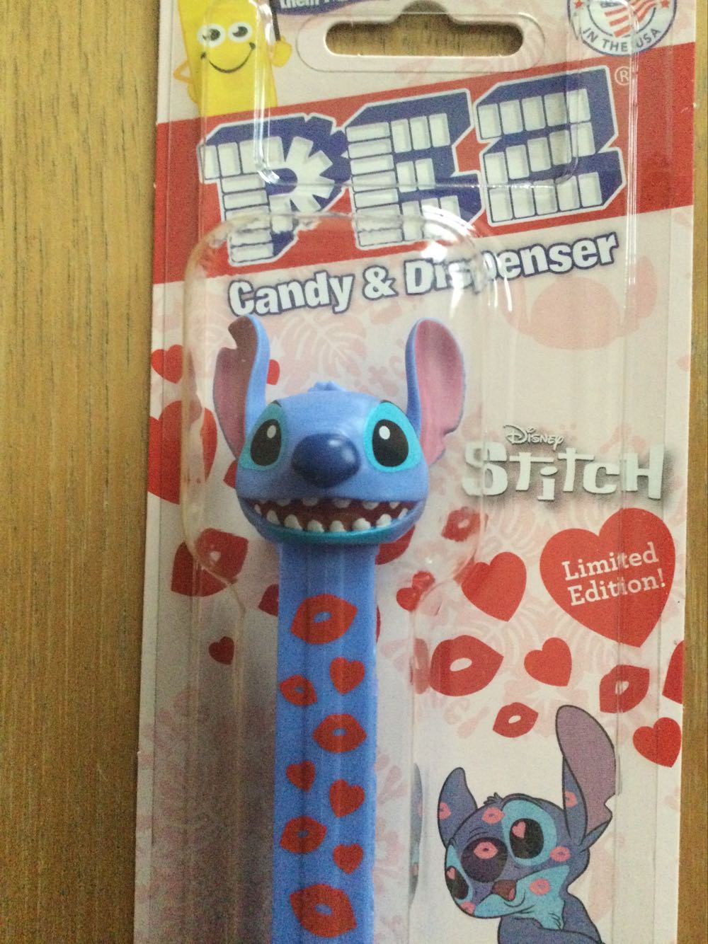 Lilo & Stitch - Stitch Valentine’s Day - Limited Edition pez collectible [Barcode 073621937093] - Main Image 4