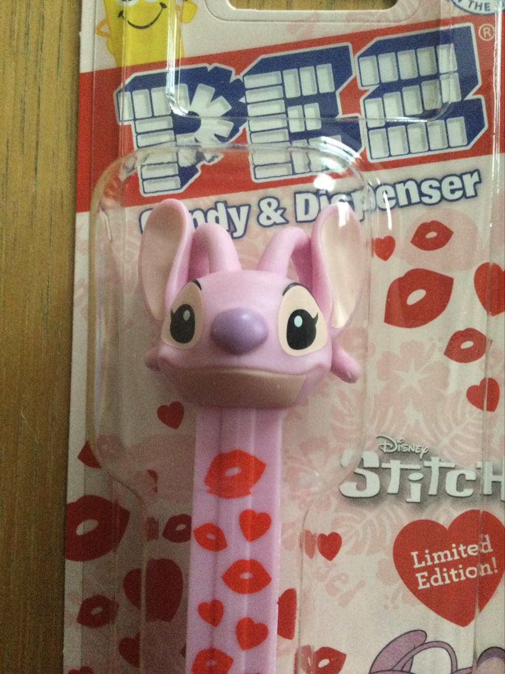 Valentine - Stitch Angel - Holidays pez collectible [Barcode 073621937093] - Main Image 4