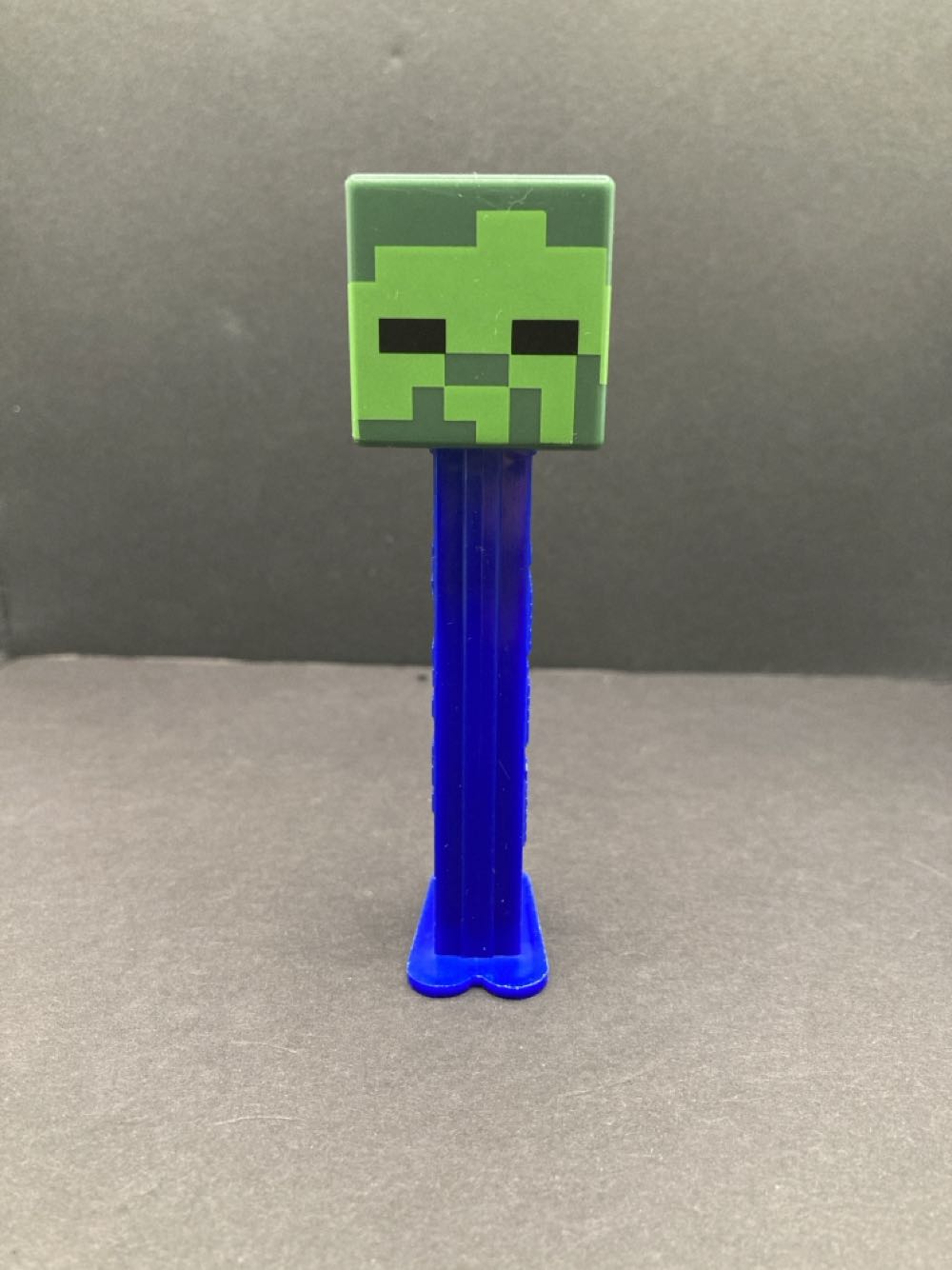 Chick In Egg C (Red Pointy Shell)