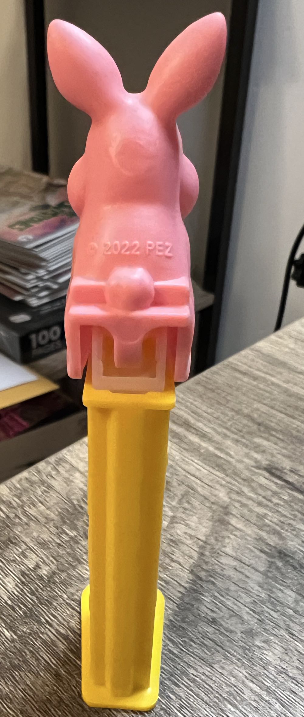 Bunny (Sitting) - Easter pez collectible - Main Image 3