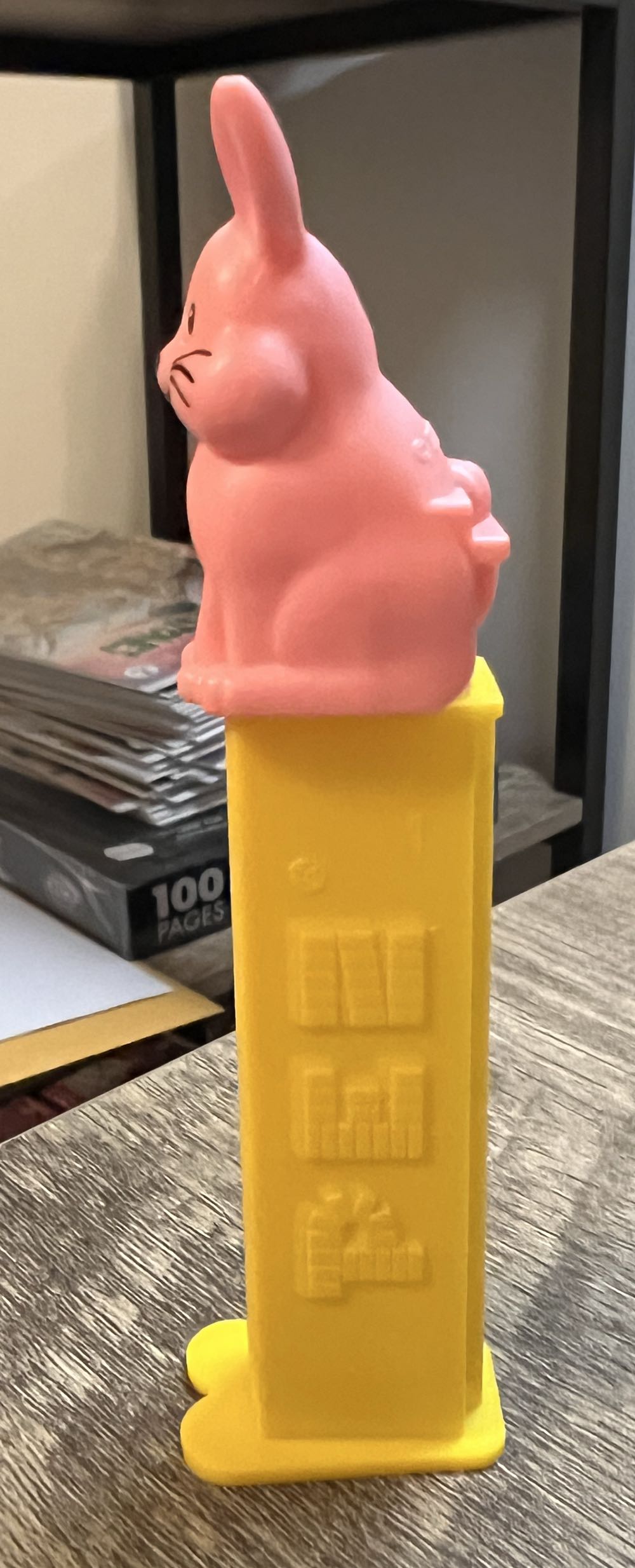 Bunny (Sitting) - Easter pez collectible - Main Image 4