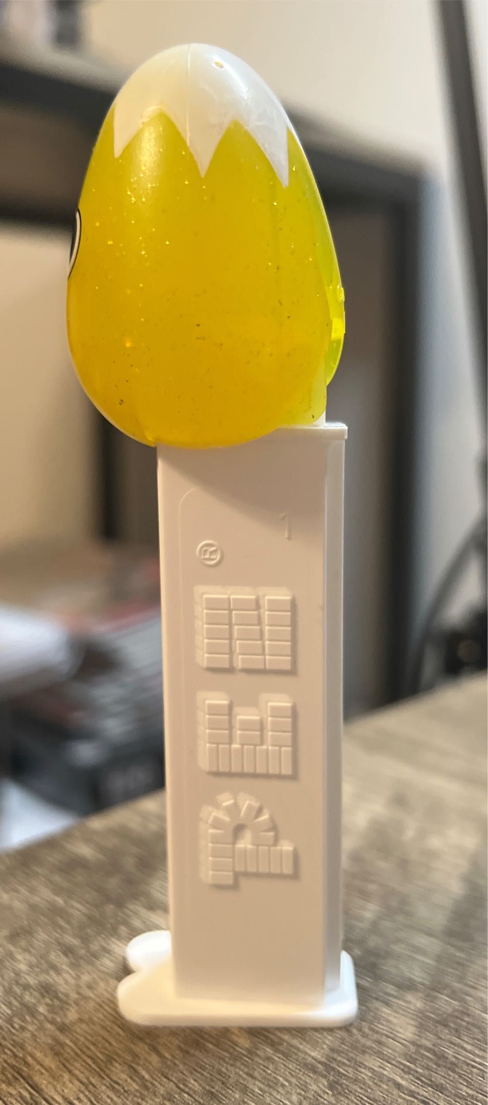 Easter - Easter Egg Yellow Crystal - Holidays pez collectible [Barcode 073621936508] - Main Image 4