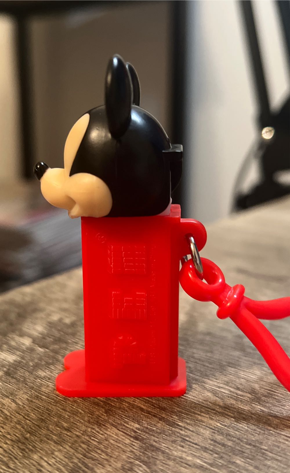 Minnie Mouse - Disney Classic pez collectible - Main Image 4