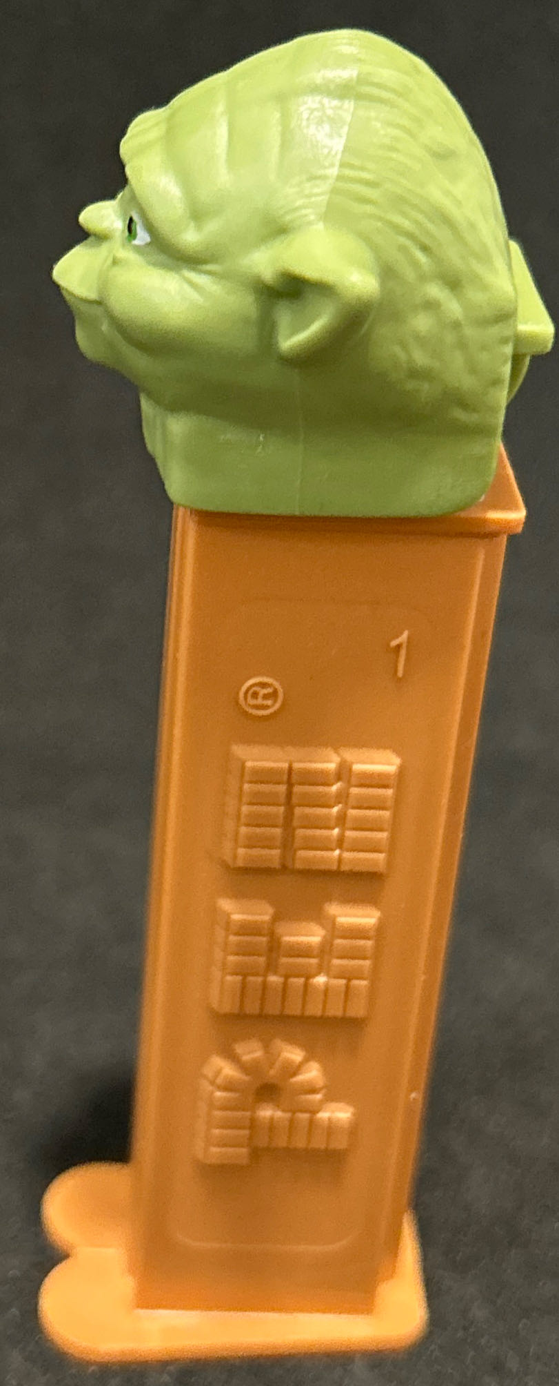 Star Wars - Yoda - Movies pez collectible [Barcode 073621090033] - Main Image 3