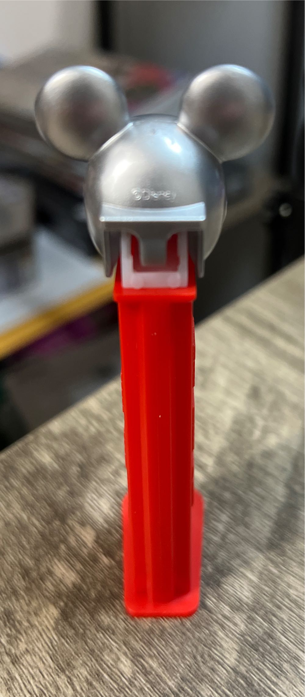 Donald Duck D - Disney Classic pez collectible - Main Image 3