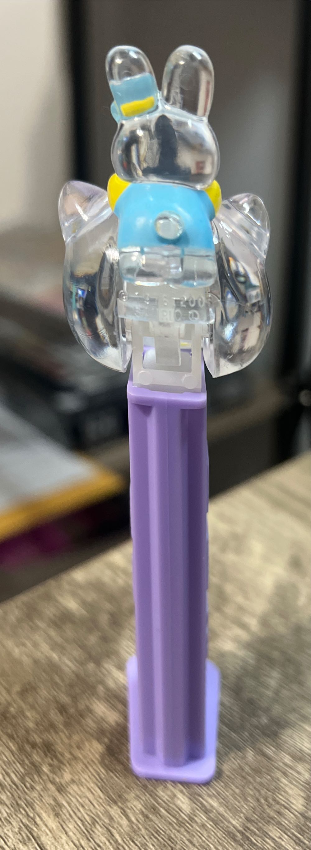 Hello Kitty W/ Rabbit (Crystal) - Hello Kitty pez collectible - Main Image 3