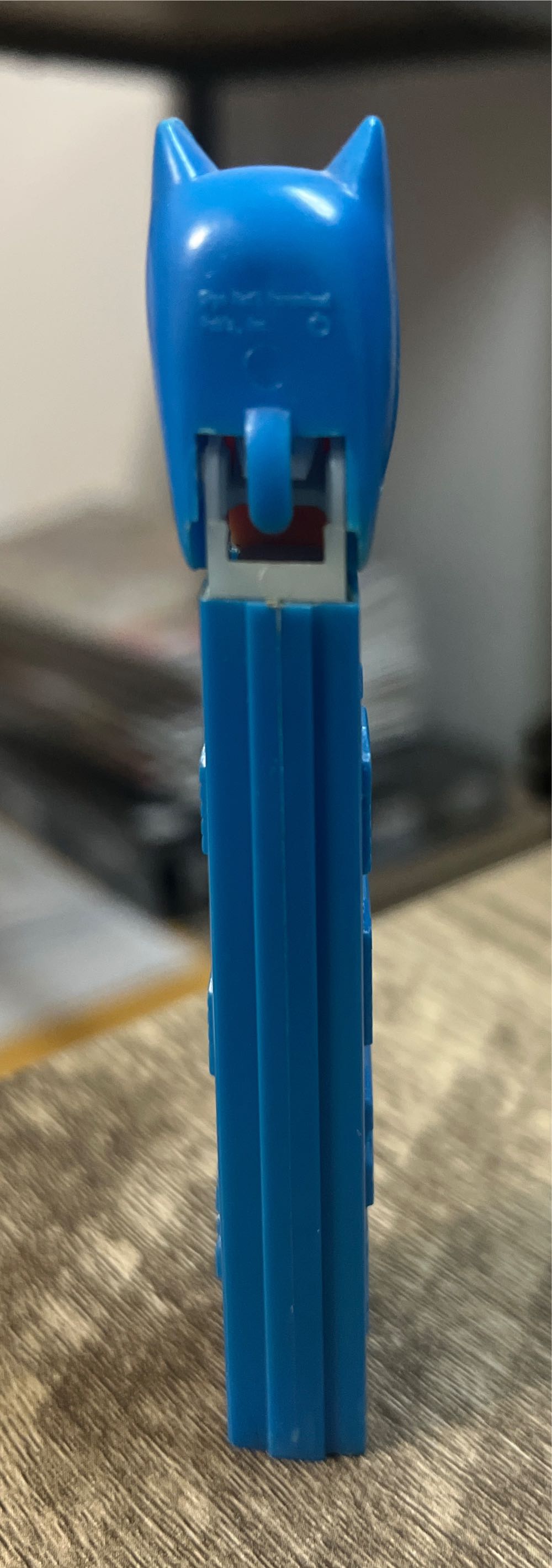 Batman A (No Feet) - Batman pez collectible - Main Image 3