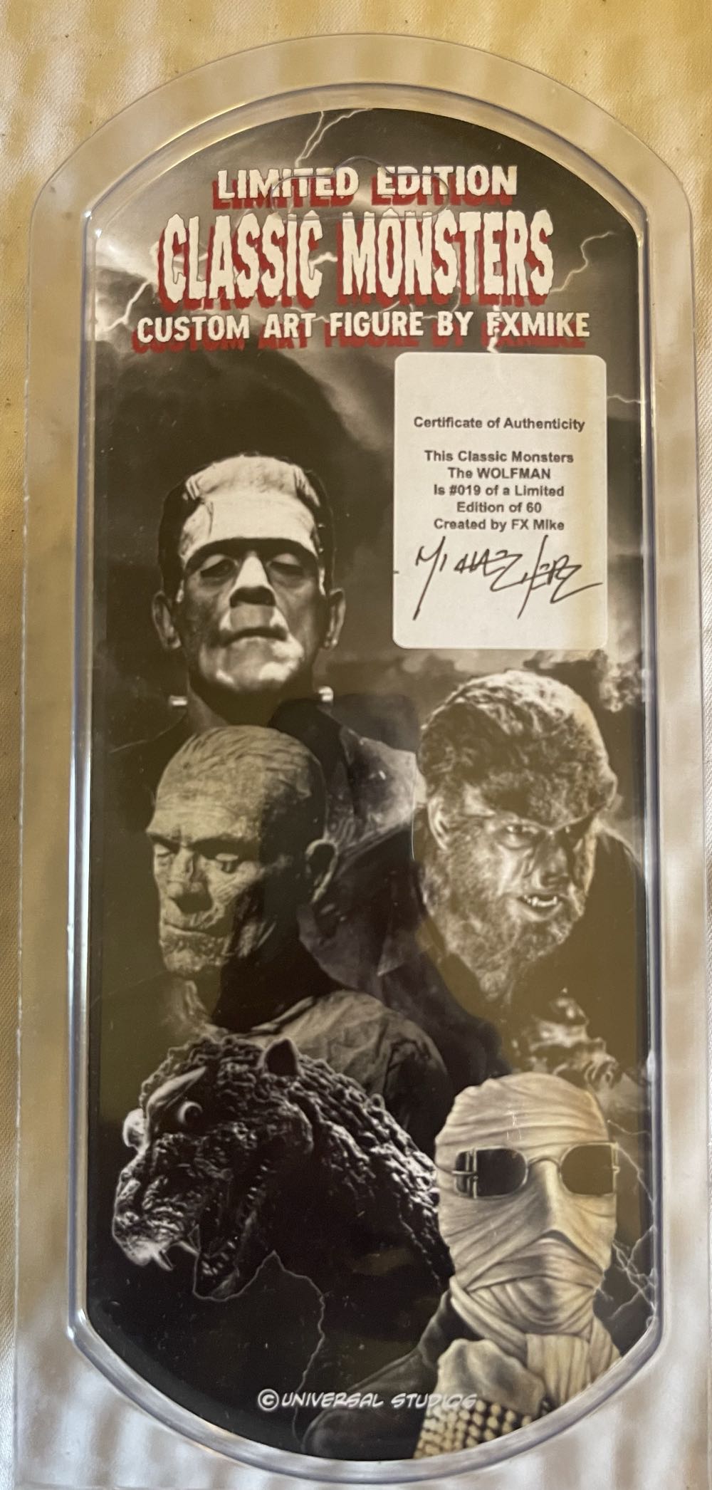 Classic Monsters - The Wolfman 19/60 - Limited Edition - Classic Monsters pez collectible - Main Image 2