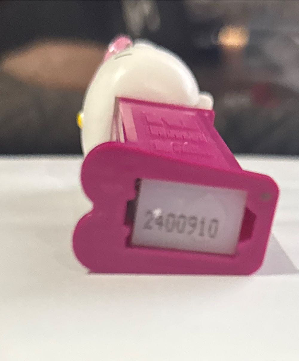 50th Anniversary Hello Kitty Valentines Day - Hello Kitty St Valentines Day pez collectible - Main Image 2