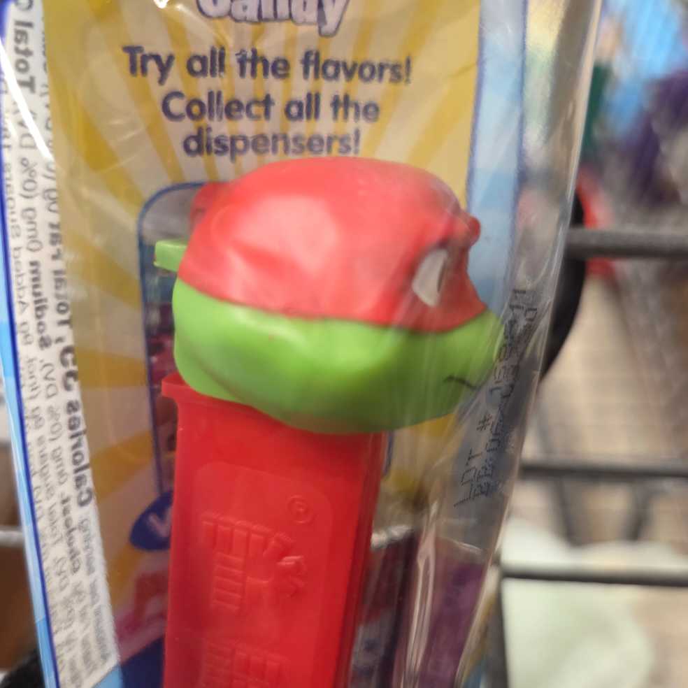 Teenage Mutant Ninja Turtle - Michelangelo  pez collectible [Barcode 073621003408] - Main Image 2