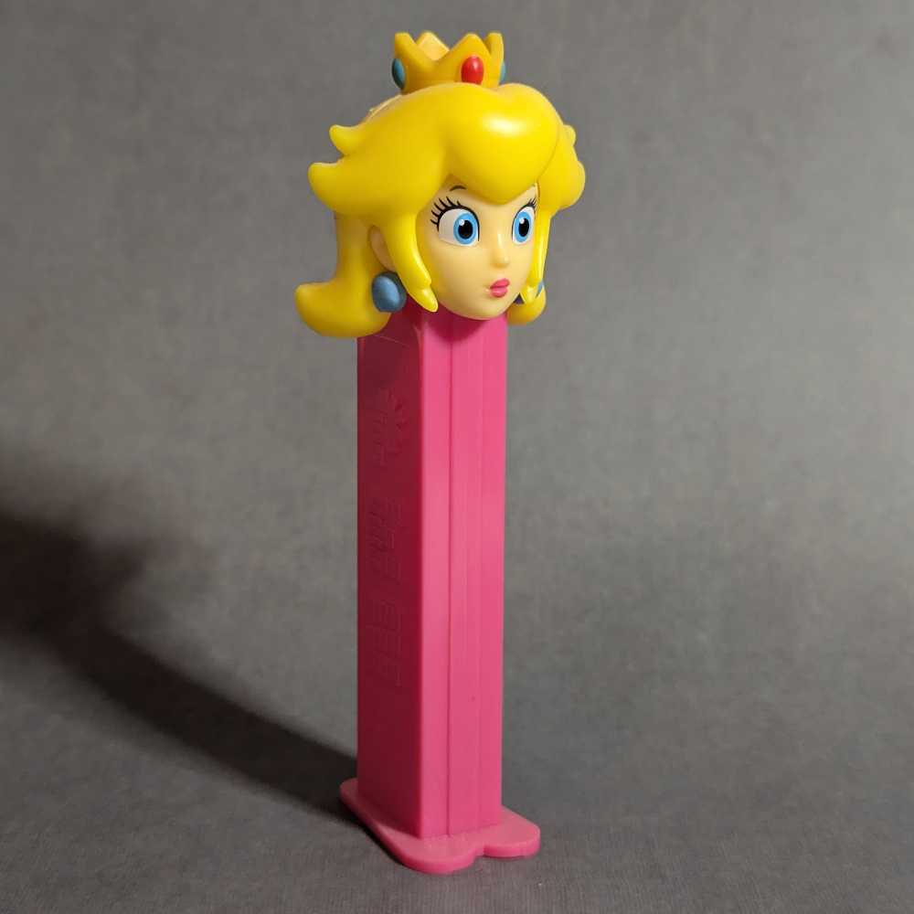 Super Mario Bros 2 - Princess Peach  - Games & Toys - Nintendo pez collectible - Main Image 2