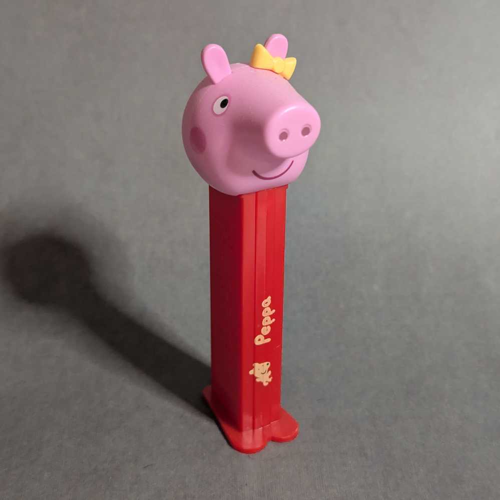 Peppa Pig - Peppa Pig (Yellow Bow) - Games & Toys - Hasbro pez collectible - Main Image 2