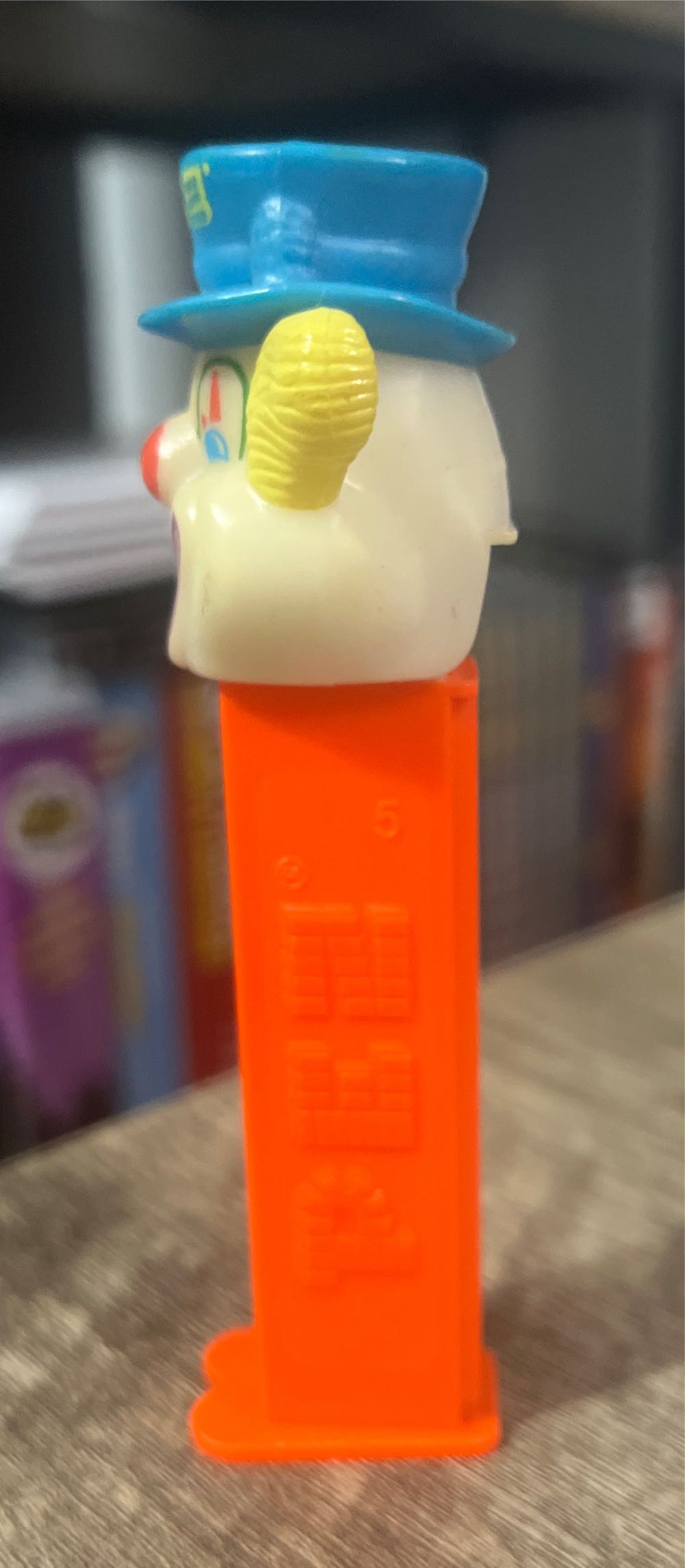 Peter Pez C (2) - Peter Pez Clown pez collectible - Main Image 4