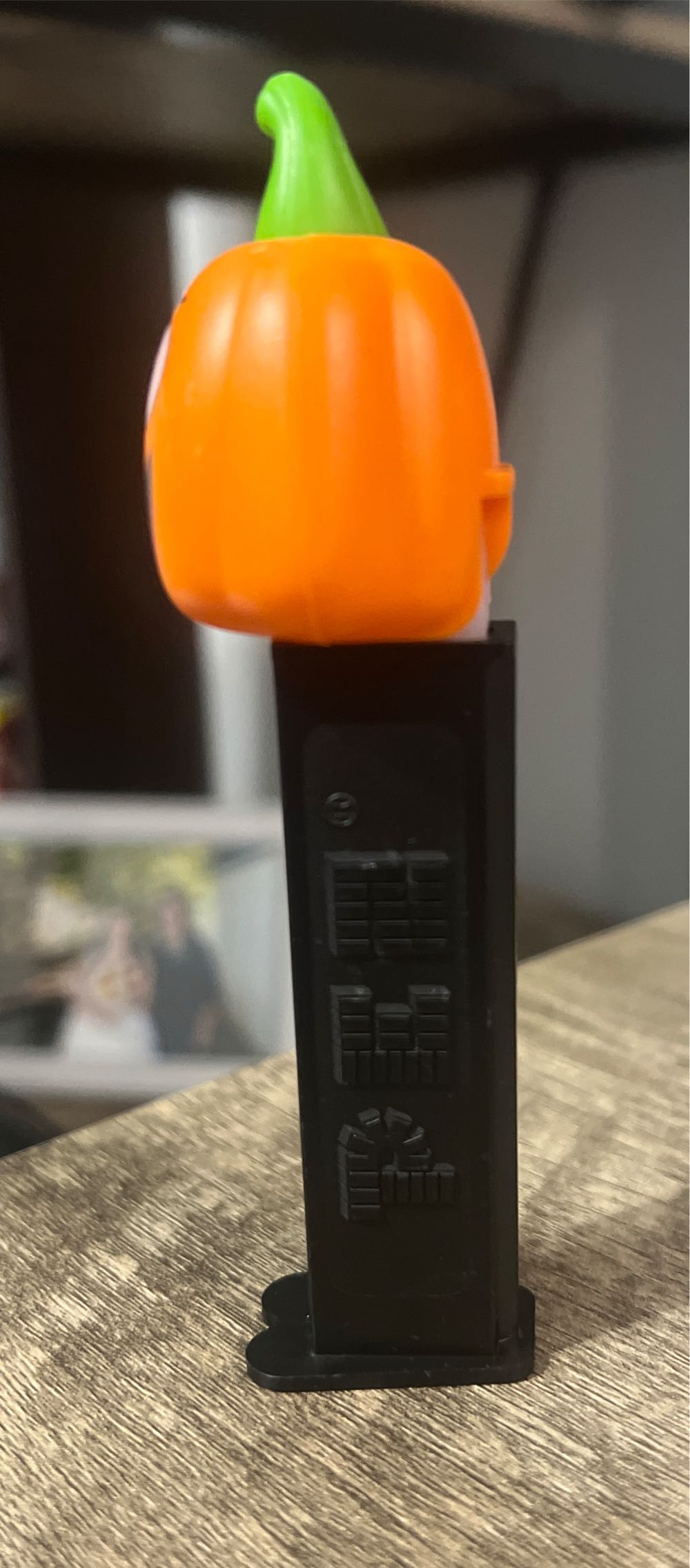 Scary Pumpkin - Halloween pez collectible - Main Image 4