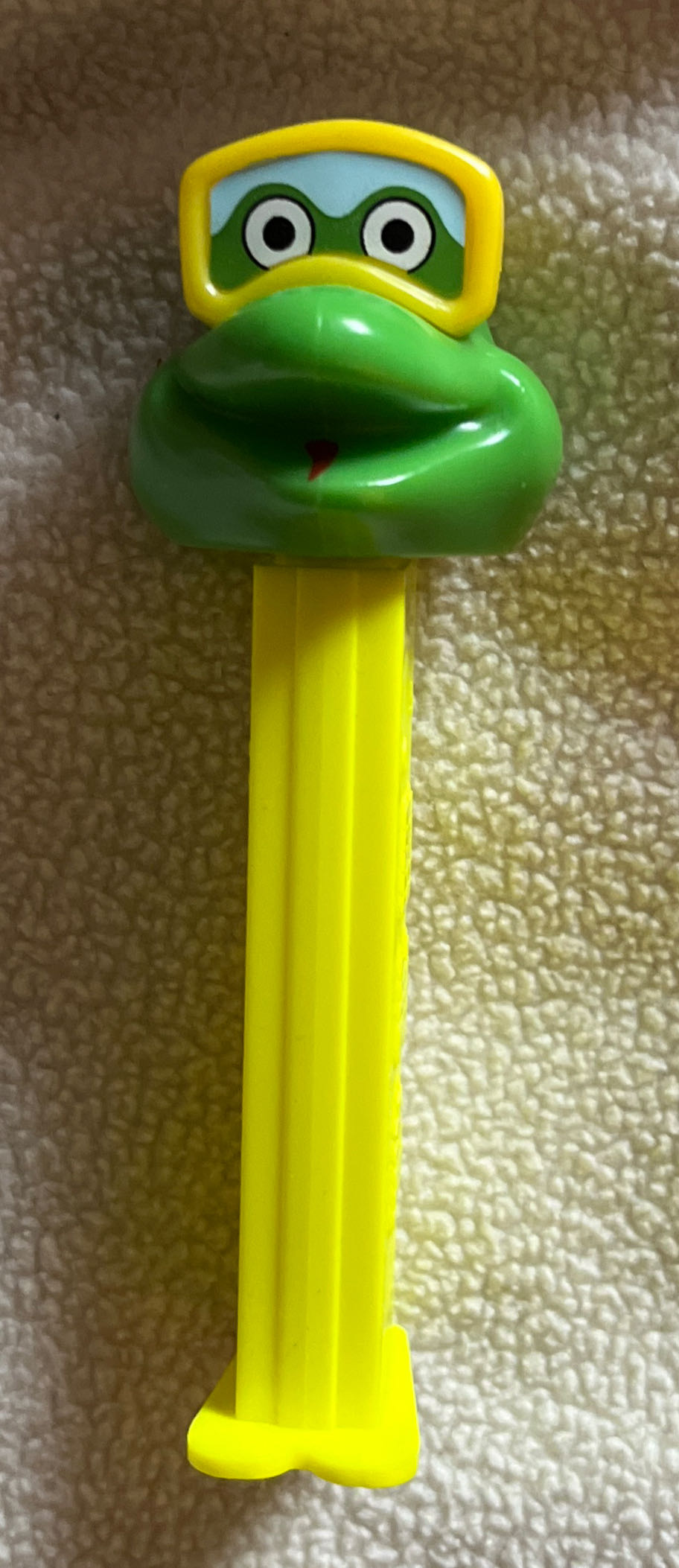 Purple Lion Yellow Stem