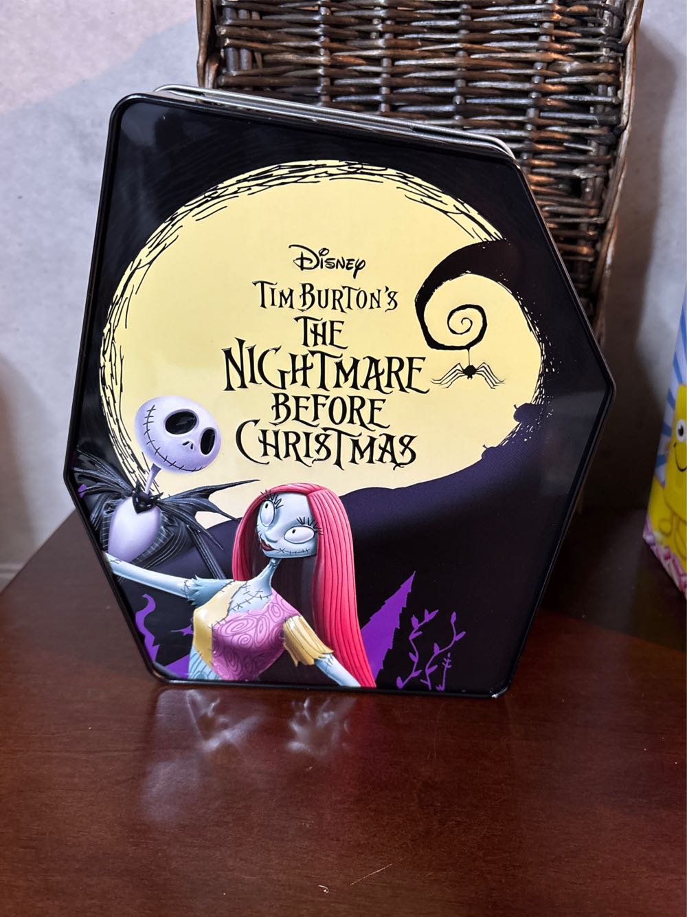 Nightmare Before Christmas - Gift Set Tin Box - Disney - The Nightmare Before Christmas pez collectible [Barcode 073621016255] - Main Image 2