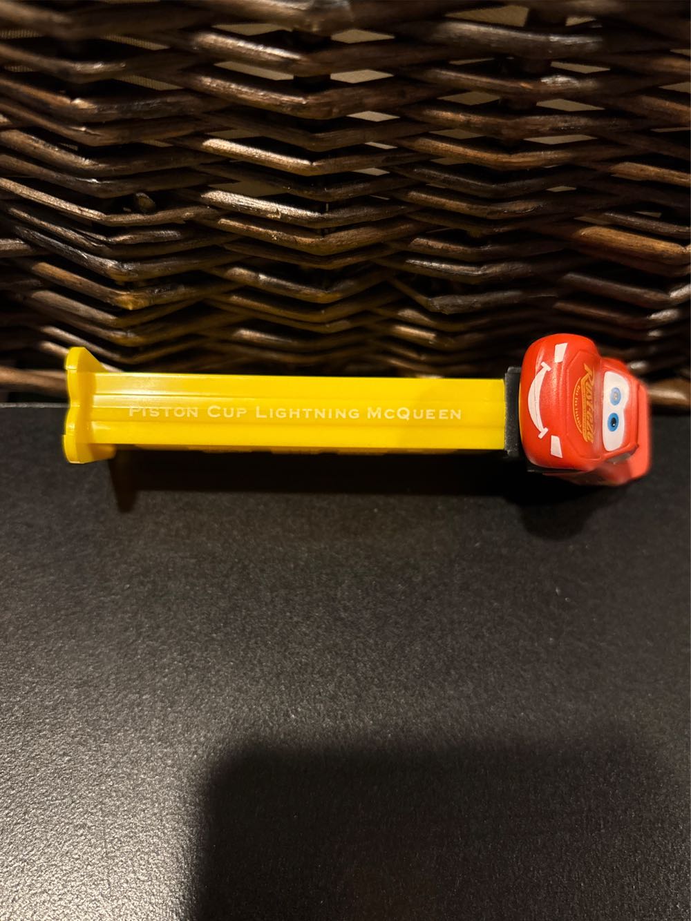 Cars - Lightning Mcqueen Piston Cup - Disney pez collectible - Main Image 2