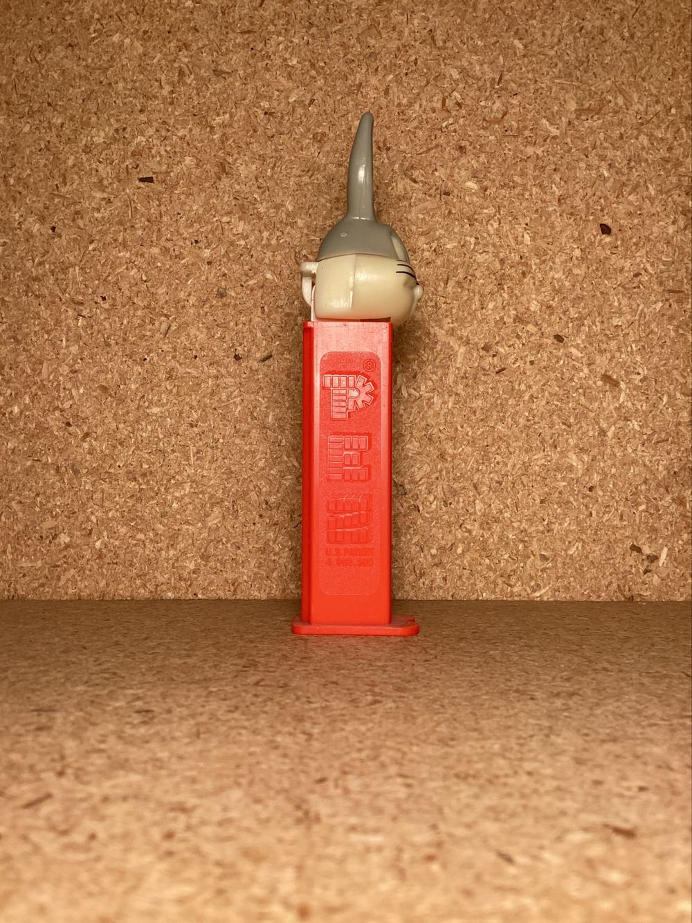 Looney Tunes-Bugs Bunny - Looney Toons pez collectible - Main Image 2