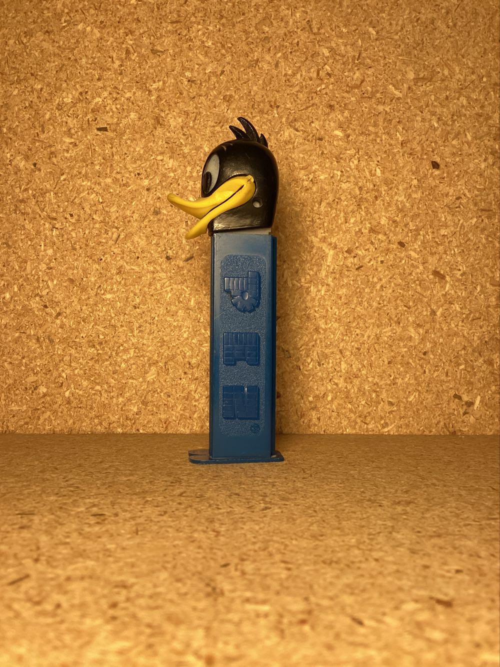 Looney Tunes-Daffy Duck A Separate Beak - Looney Toons pez collectible - Main Image 4