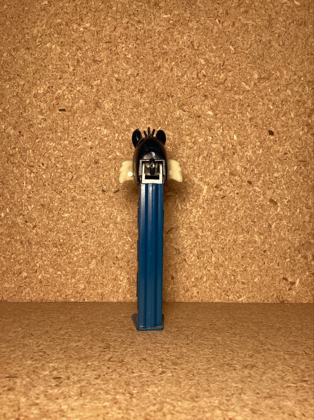 Looney Tunes-Sylvester  A - Looney Toons pez collectible - Main Image 3