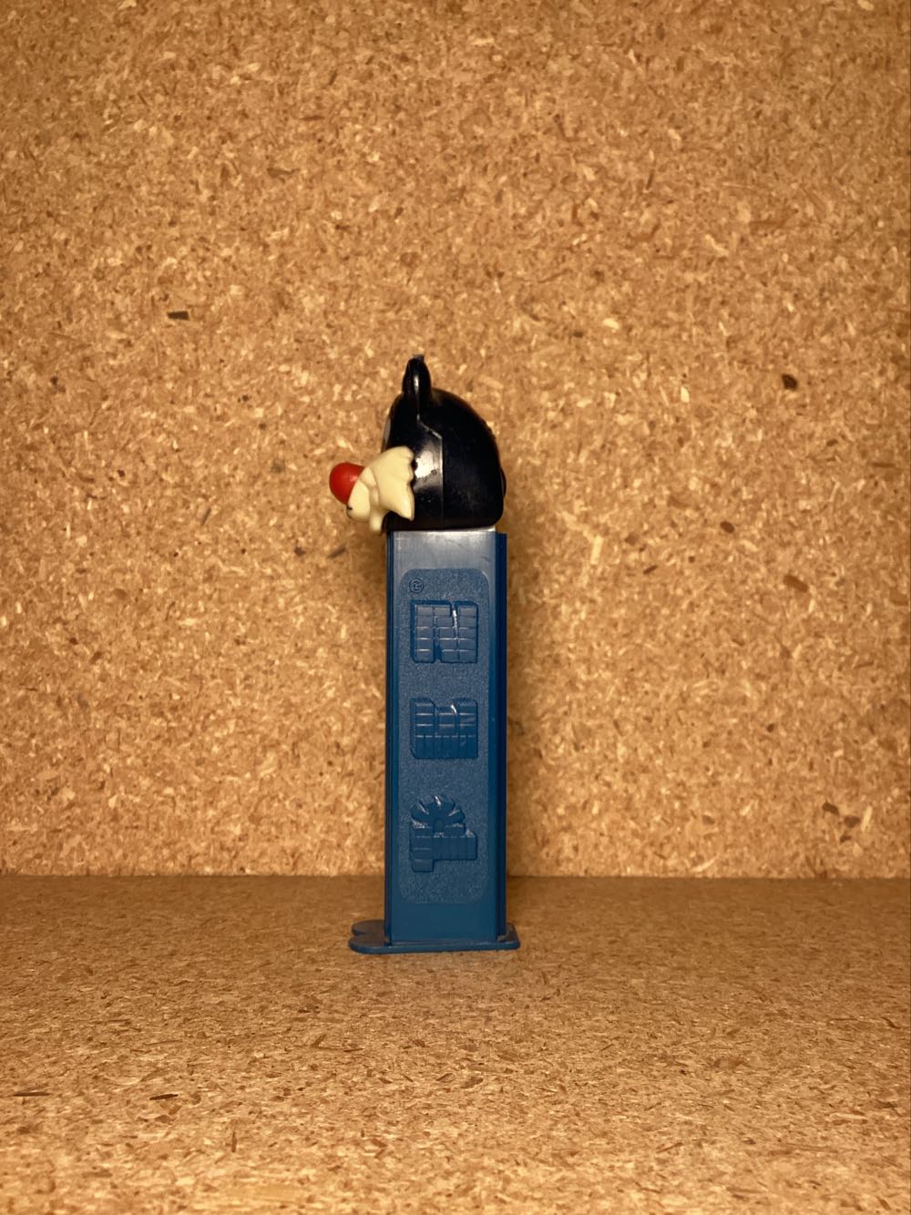 Looney Tunes-Sylvester  A - Looney Toons pez collectible - Main Image 4