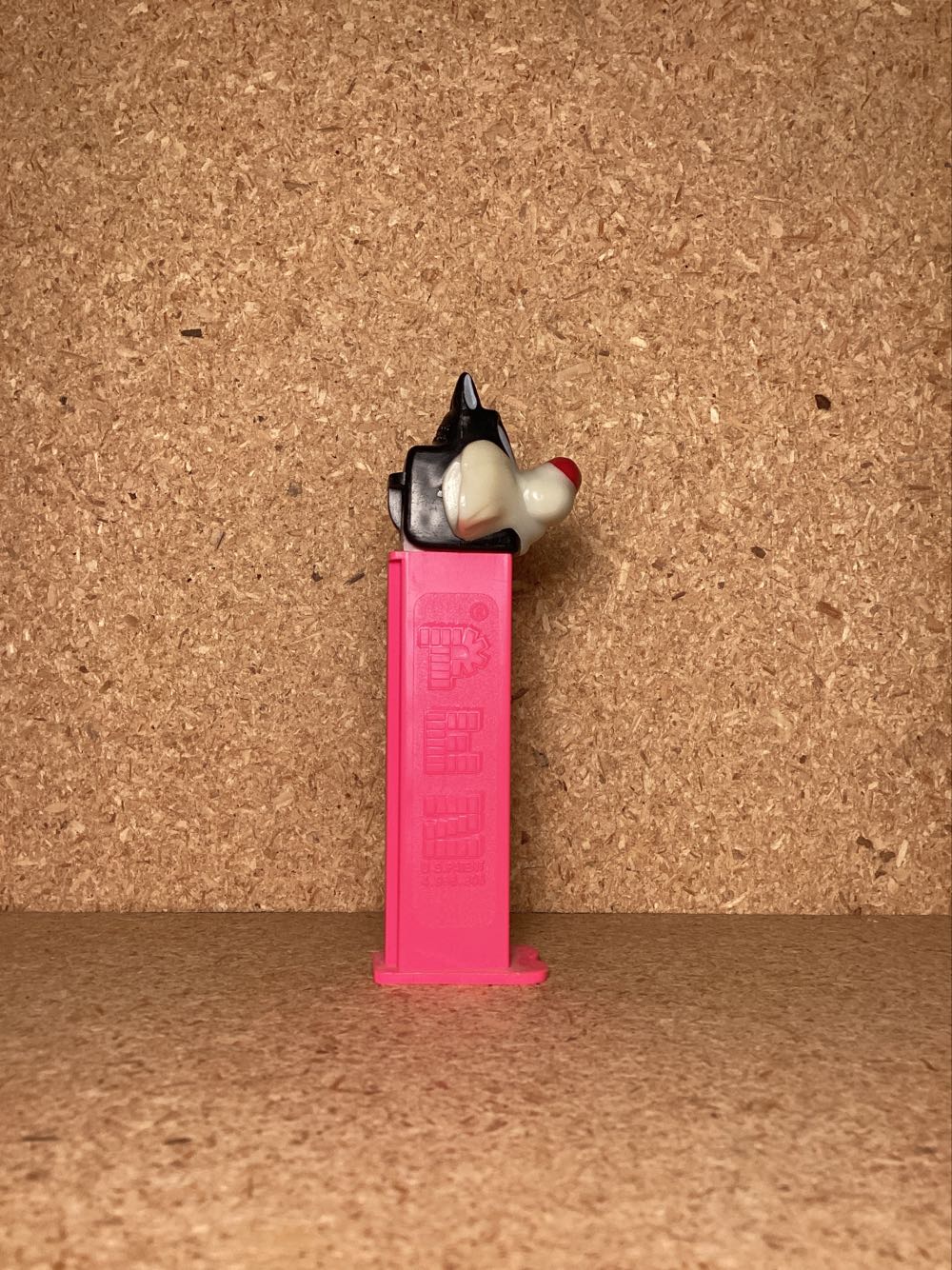 Looney Tunes-Sylvester  C - Looney Toons pez collectible - Main Image 2