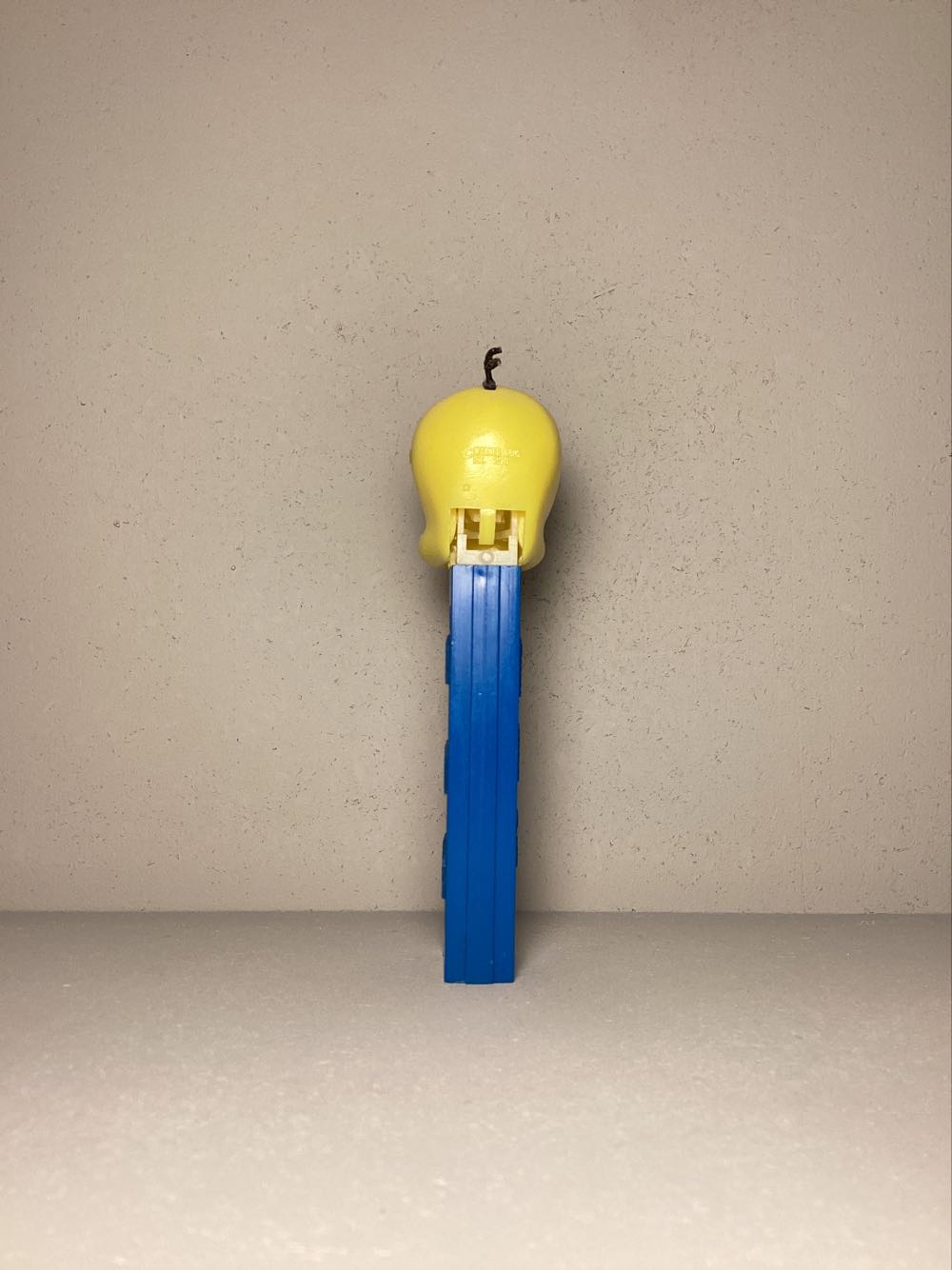 Looney Tunes-Tweety A - Looney Toons pez collectible - Main Image 3