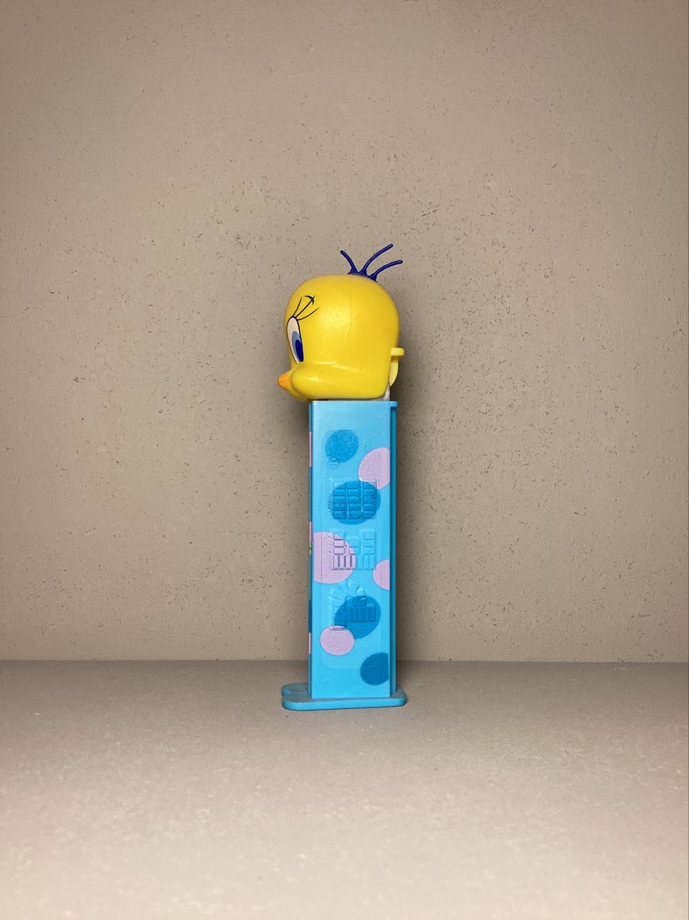 Looney Tunes-Tweety D - Looney Toons pez collectible - Main Image 4