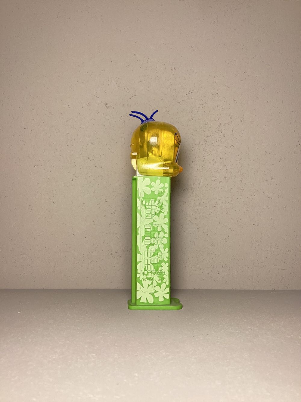 Looney Tunes-Tweety D - Looney Toons pez collectible - Main Image 2