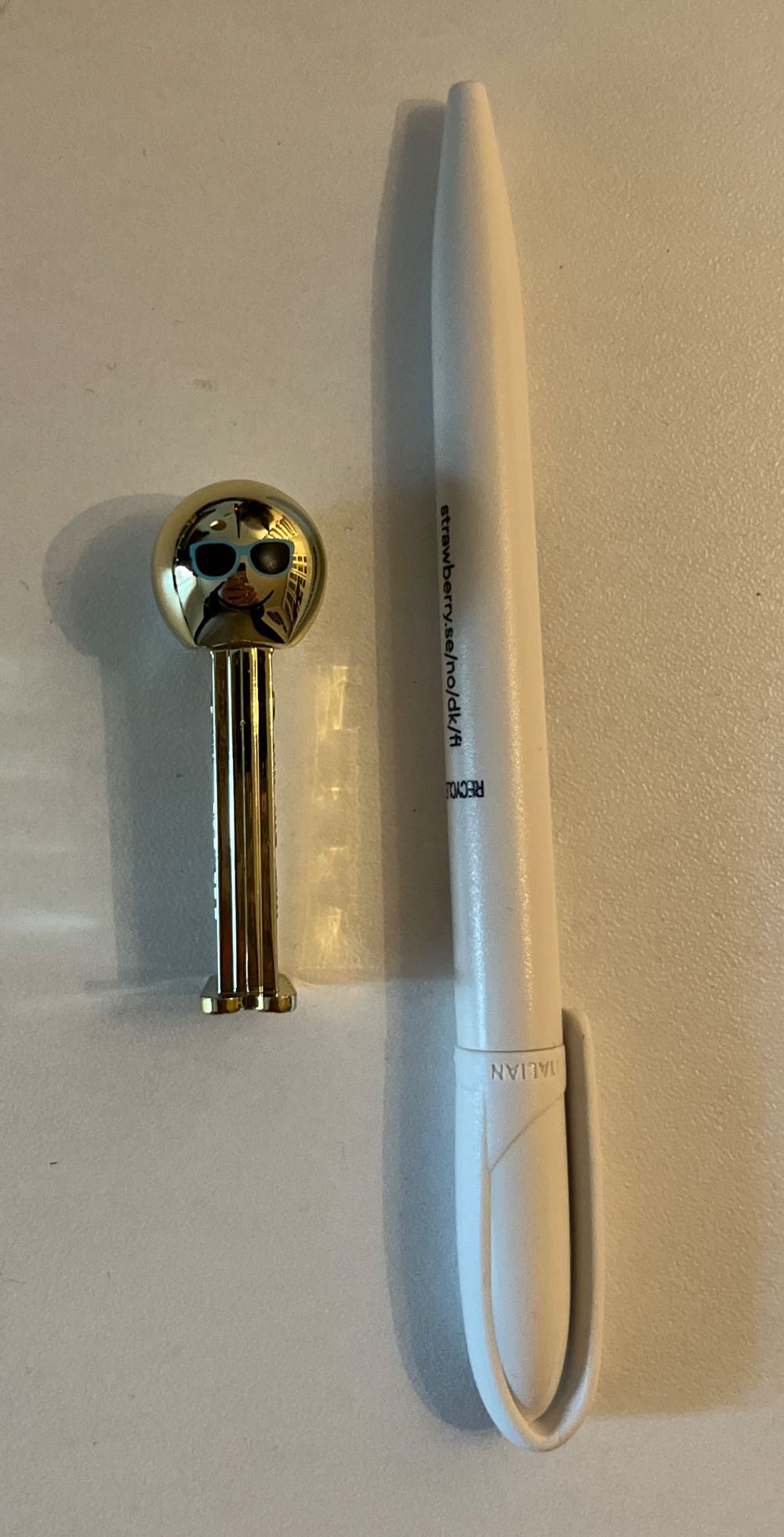 Mini Mini Emoji Gold - Emoji pez collectible - Main Image 2