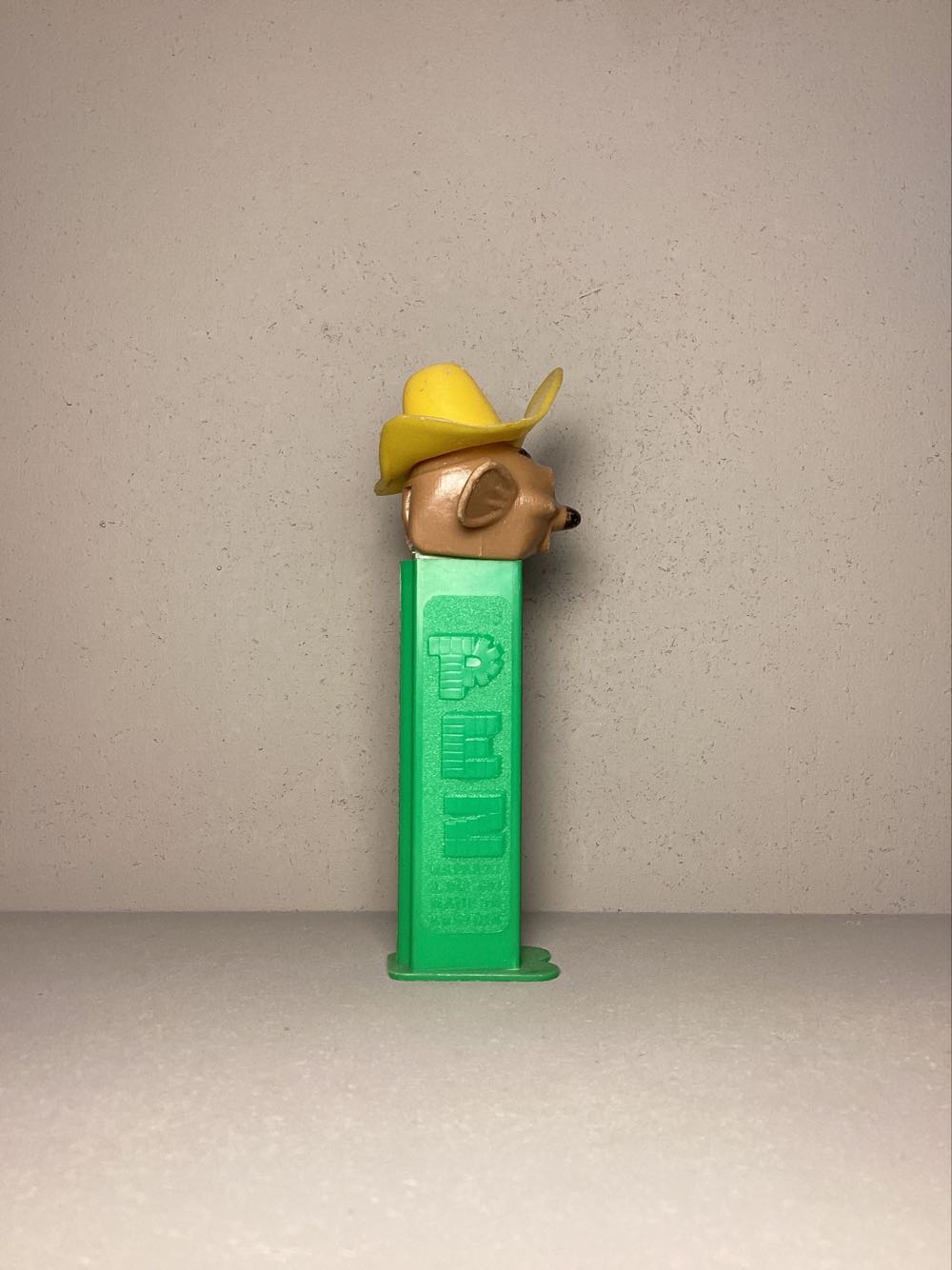 Looney Tunes-Speedy Gonzales A - Looney Toons pez collectible - Main Image 2