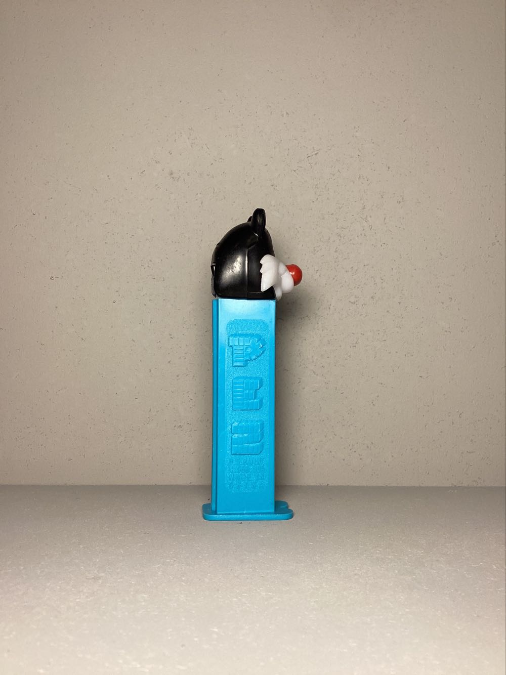 Looney Tunes-Sylvester B - Looney Toons pez collectible - Main Image 2