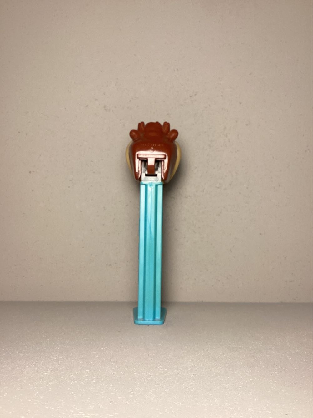 Looney Tunes-Taz Devil (2006) - Looney Tunes European Football pez collectible - Main Image 3