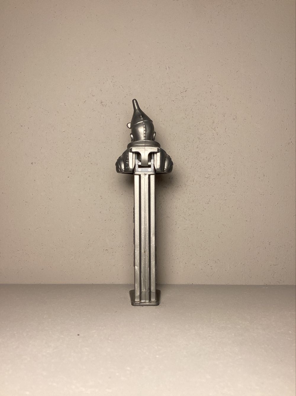 Wizard Of Oz - Tin Man - WIZARD OF OZ pez collectible - Main Image 3