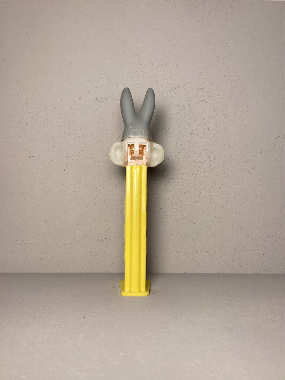 Looney Tunes-Bugs Bunny A - Looney Toons pez collectible - Main Image 3