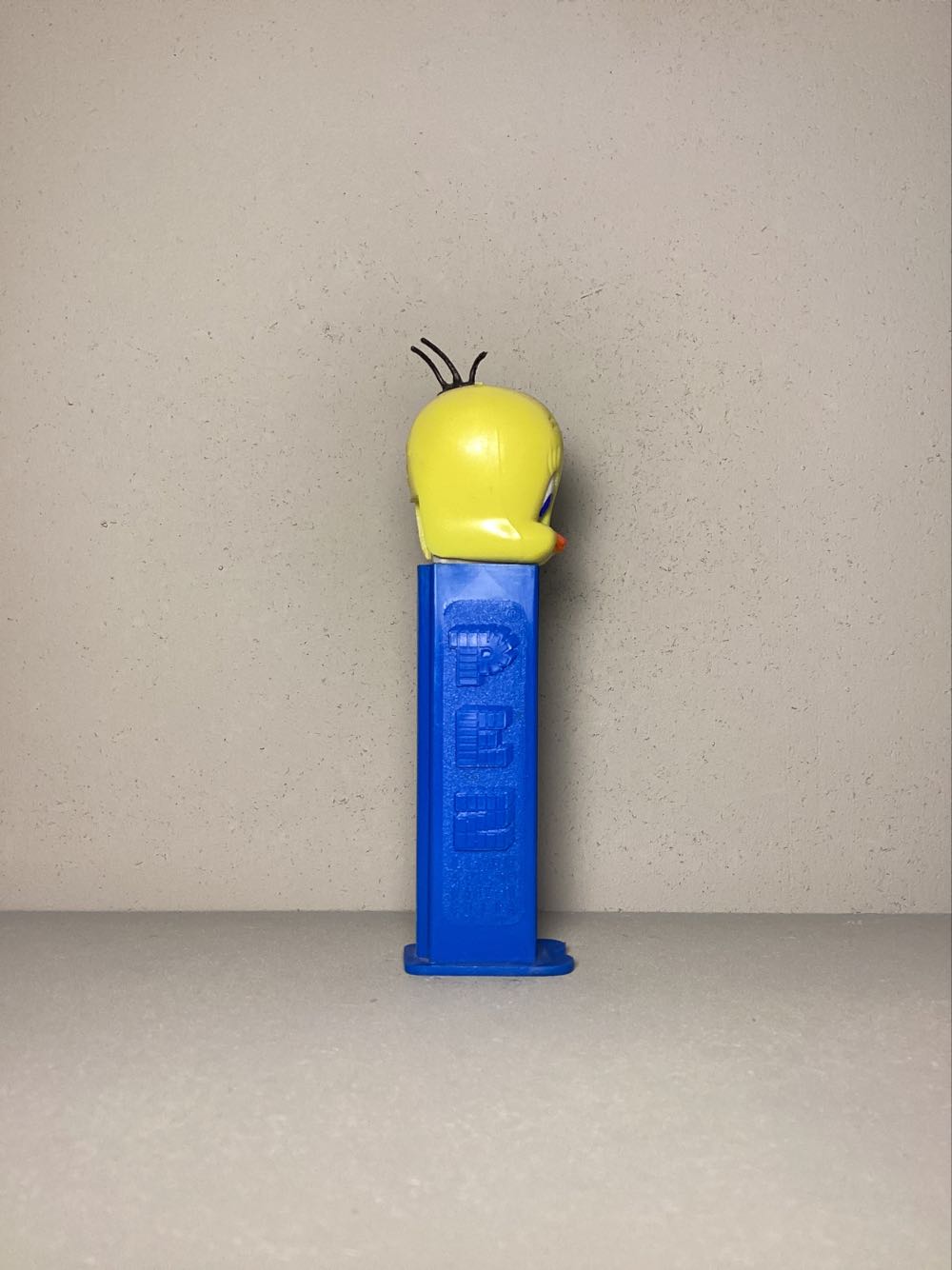 Looney Tunes -Tweety Bird A Black Pupils - Looney Toons pez collectible - Main Image 2